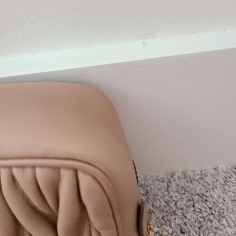 Miu Miu Matelassé crossbody bag - Picture 4 of 10